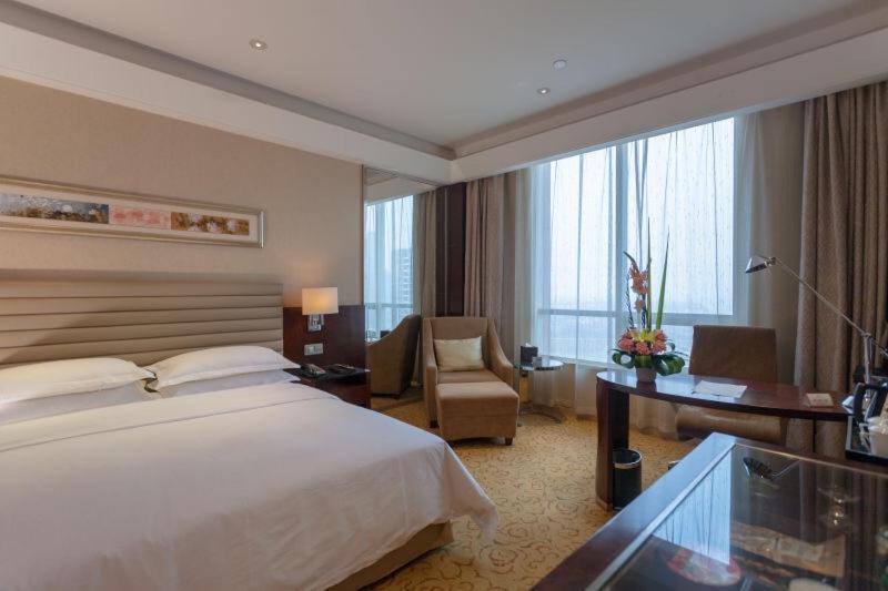 Zhongyou Garden Hotel Çengçou Oda fotoğraf